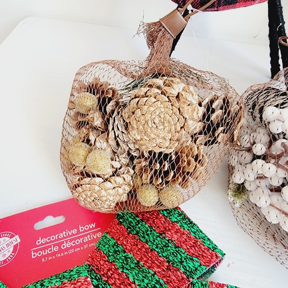 NWT Refillable Christmas Advent Calendar and Holiday Decor 8 Item Bundle - Picture 6 of 13